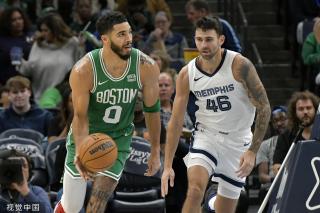 精神显得尤 精神显得尤